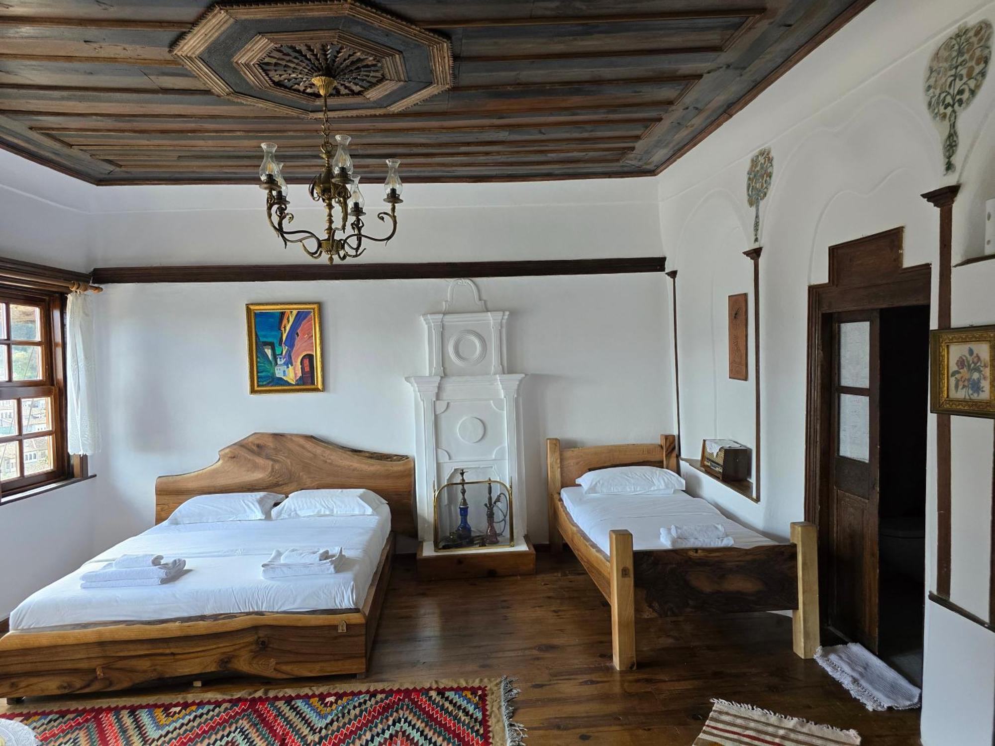 Hotel Ansel Berat Esterno foto