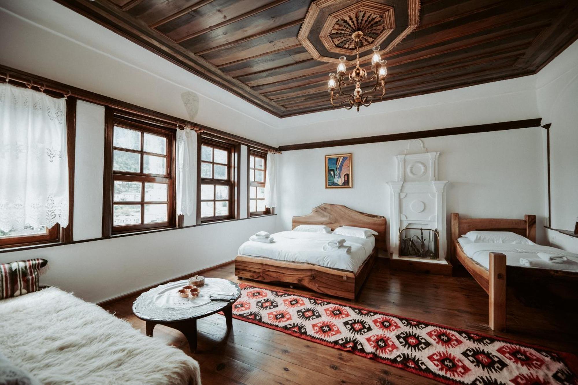 Hotel Ansel Berat Esterno foto