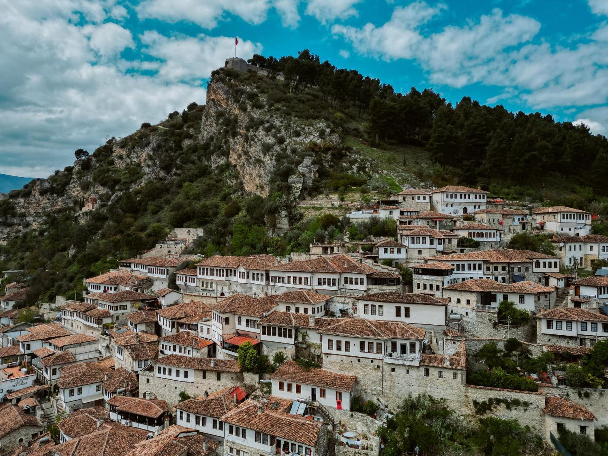 Hotel Ansel Berat Esterno foto
